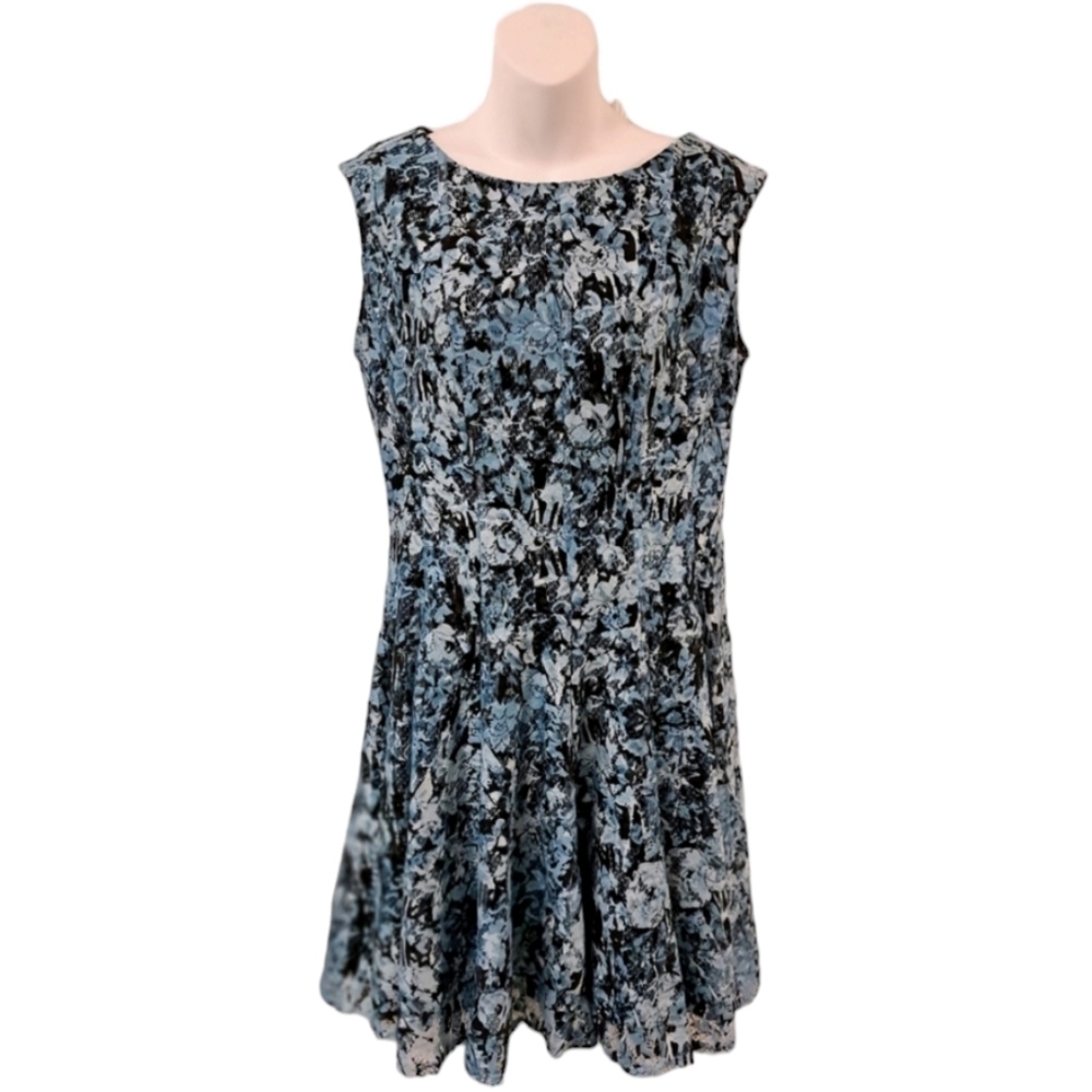 Roz & Ali • Fit & Flare Dress, Blue Lace Overlay, Black Lining, Size 10, EUC